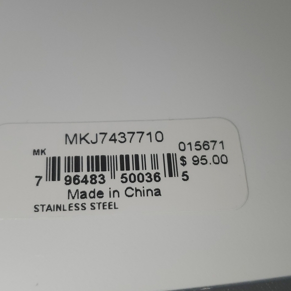 SOLD BETY/MK Gold Crystal Pave' Oval Oblong Hoop E - Picture 9 of 9